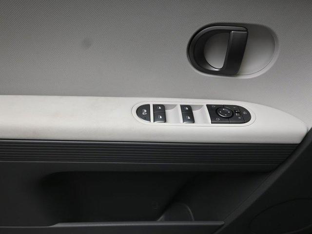 2025 Hyundai IONIQ 5 SEL - Photo 21