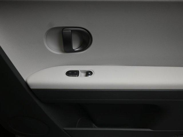 2025 Hyundai IONIQ 5 SEL - Photo 11