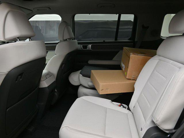 2026 Hyundai Santa Fe Limited - Photo 19