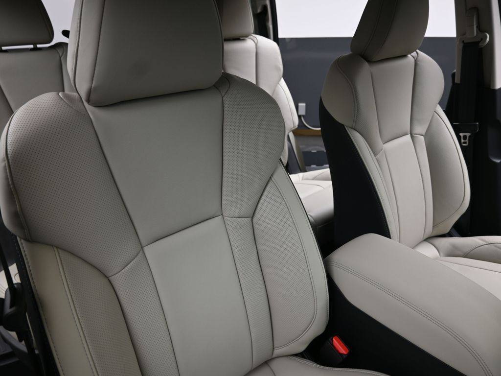 2026 Subaru Ascent Limited - Photo 14