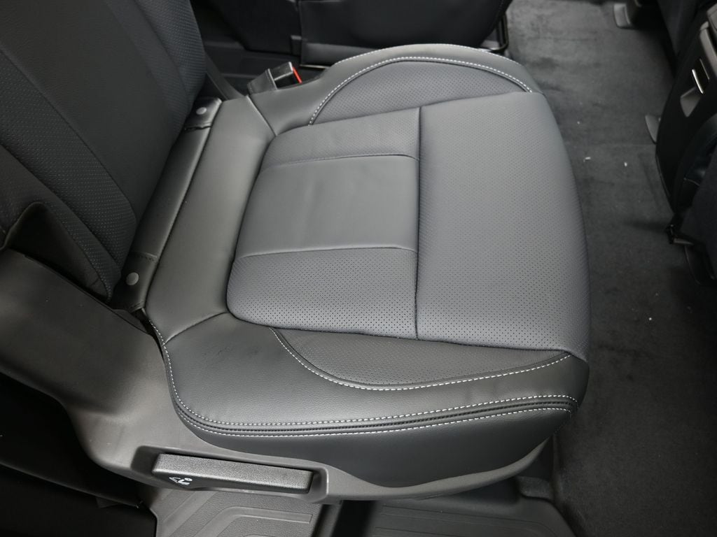 2026 Subaru Ascent Limited - Photo 16