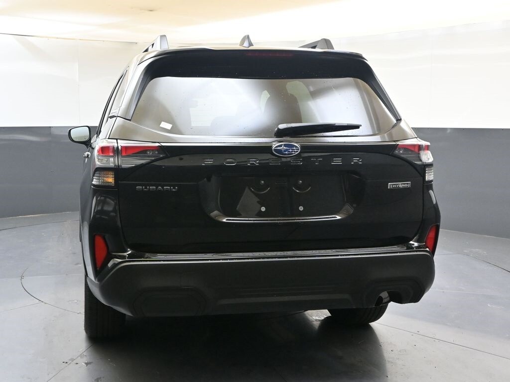 2025 Subaru Forester Premium photo 4