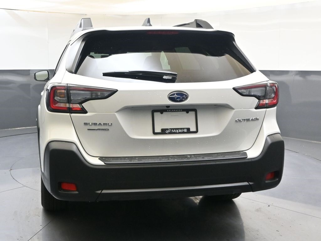 2025 Subaru Outback Premium photo 4