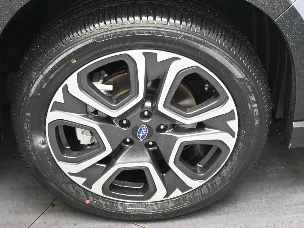 2026 Subaru Ascent Limited - Photo 10