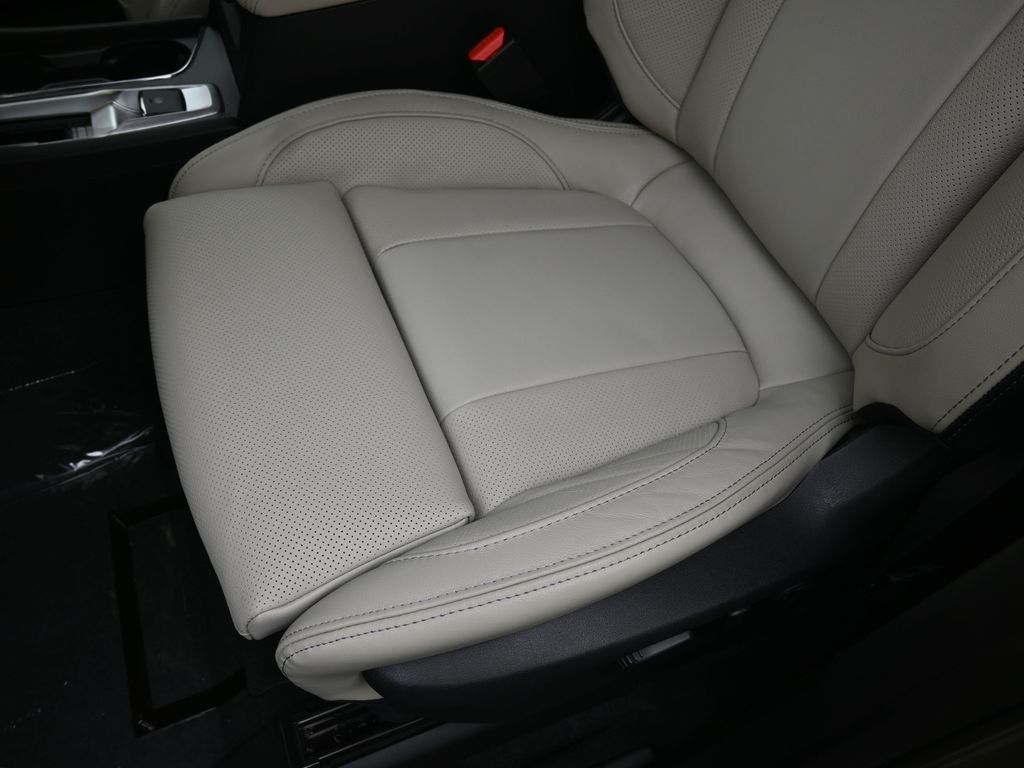 2026 Subaru Ascent Limited - Photo 22