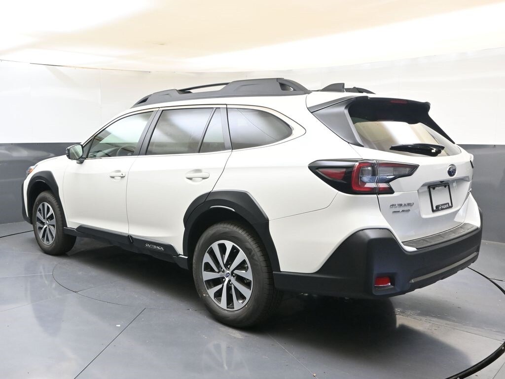 2025 Subaru Outback Premium photo 3