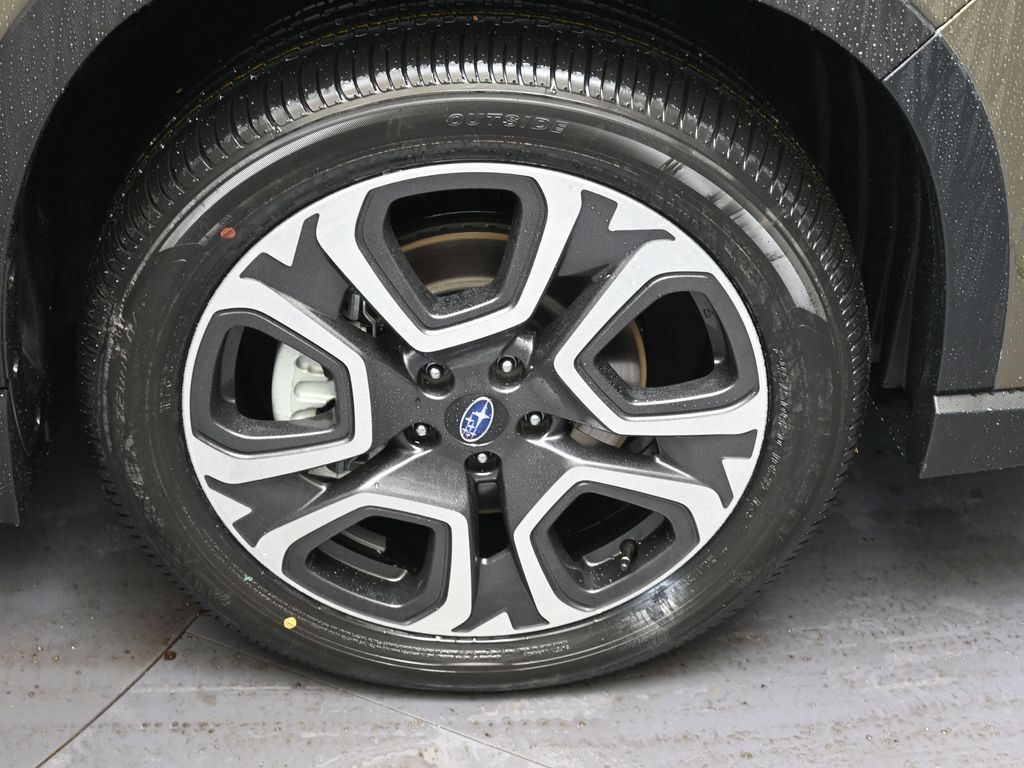 2026 Subaru Ascent Limited - Photo 10