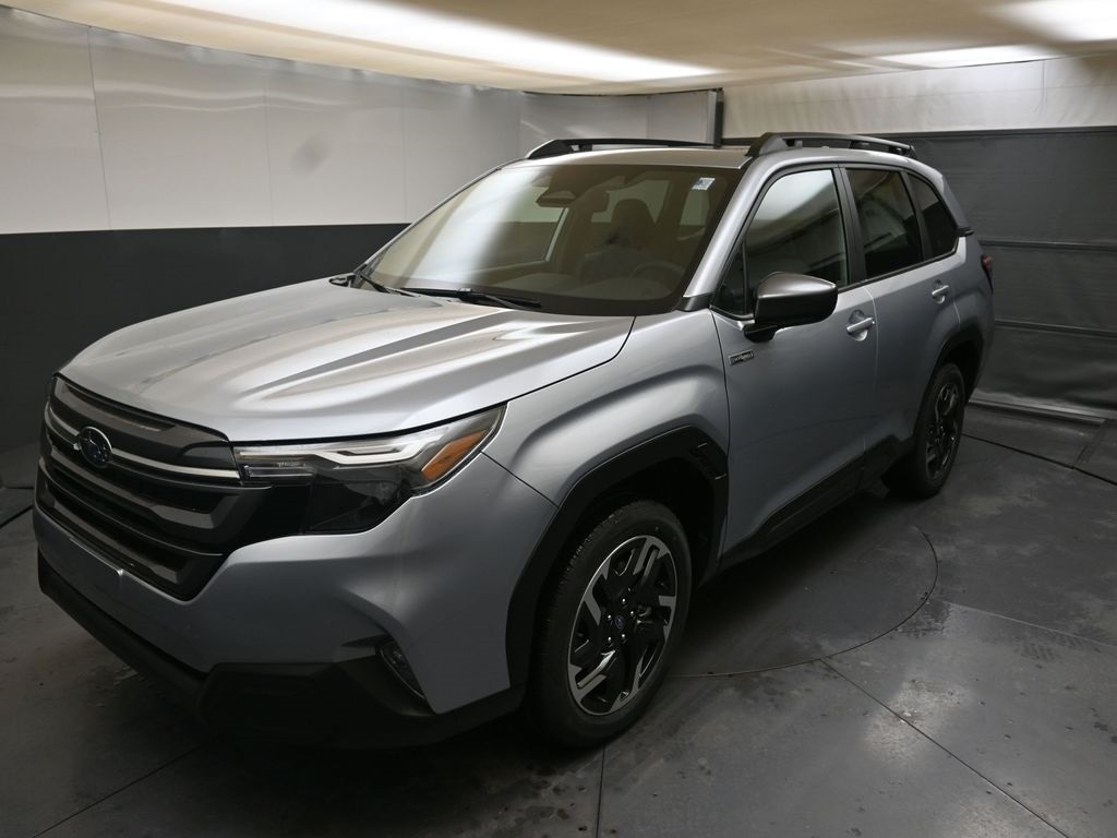 2025 Subaru Forester Premium's photo