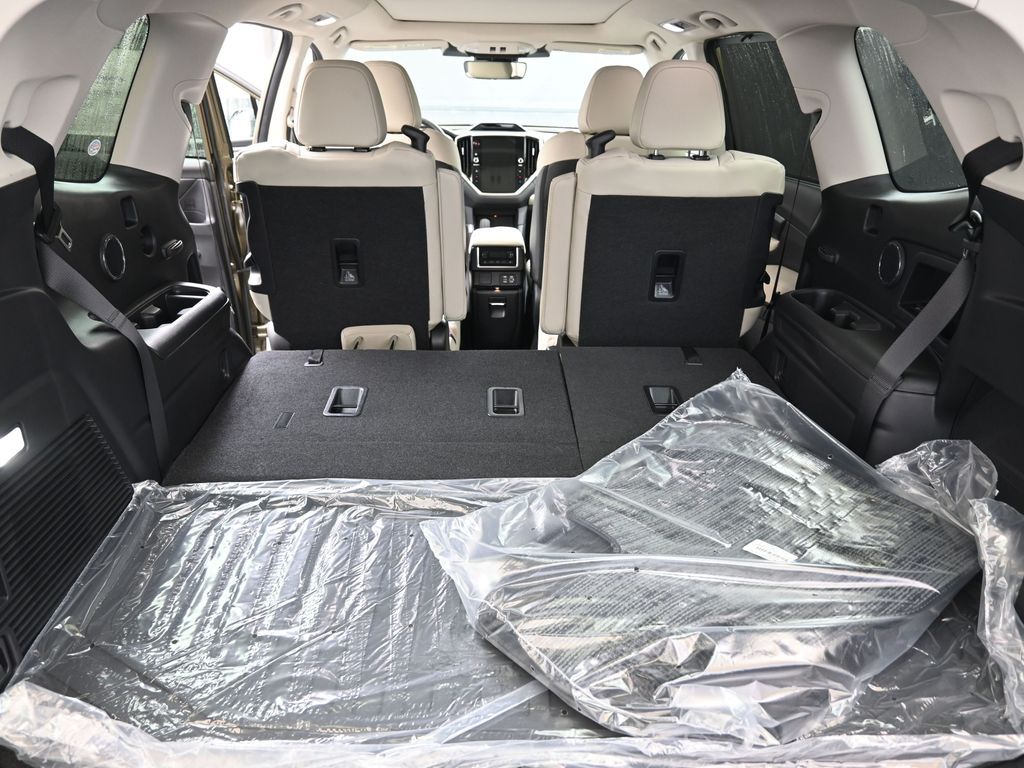 2026 Subaru Ascent Limited - Photo 19