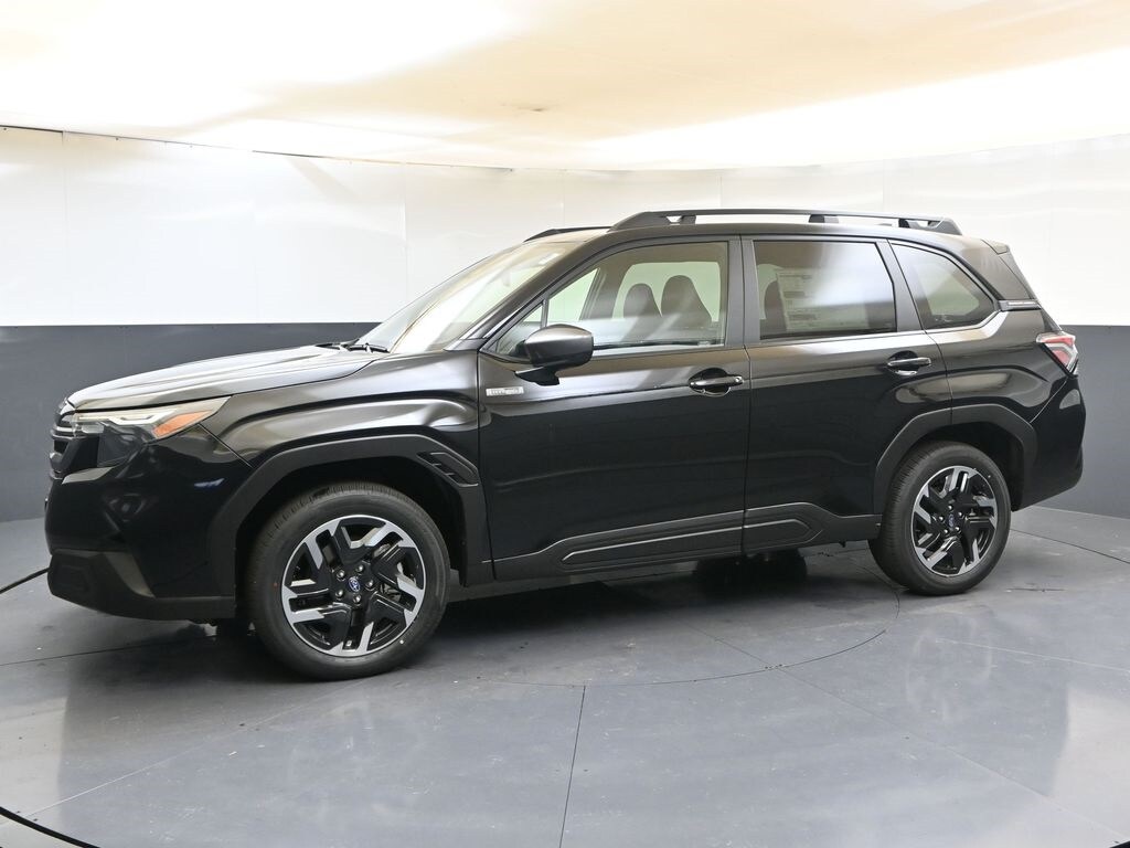 2025 Subaru Forester Premium photo 2
