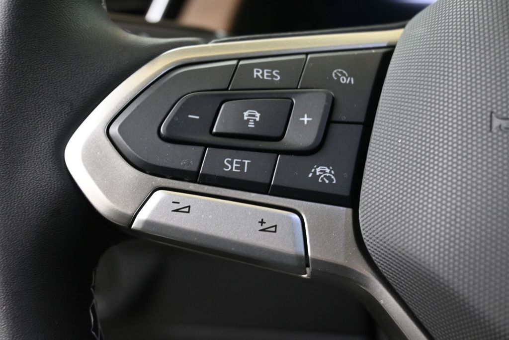 2026 Volkswagen Atlas SE w/Tech - Photo 25