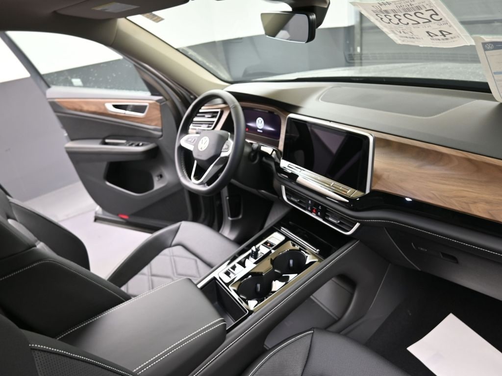 2026 Volkswagen Atlas SE w/Tech - Photo 11