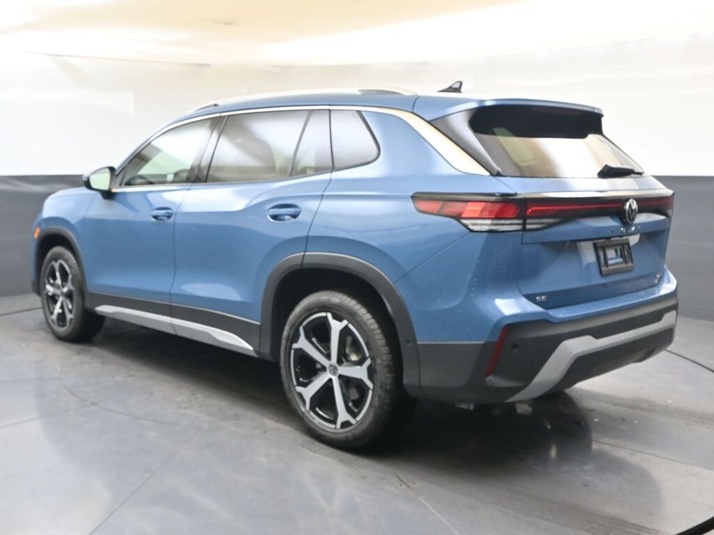 2026 Volkswagen Tiguan SE photo 2