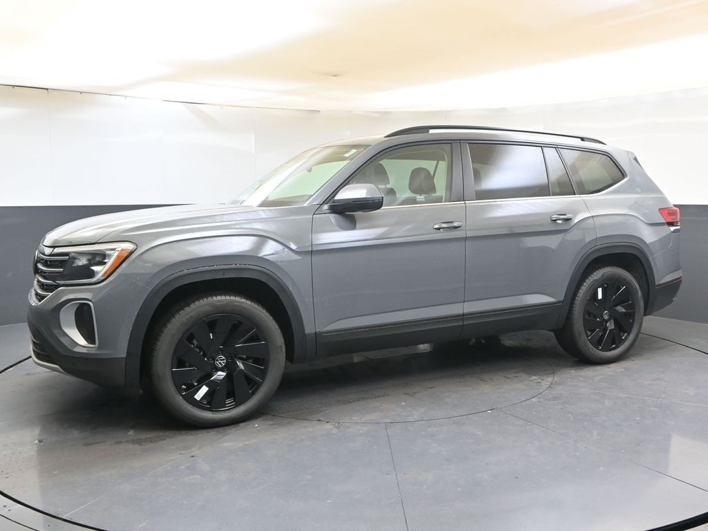 2026 Volkswagen Atlas SE w/Tech - Photo 2