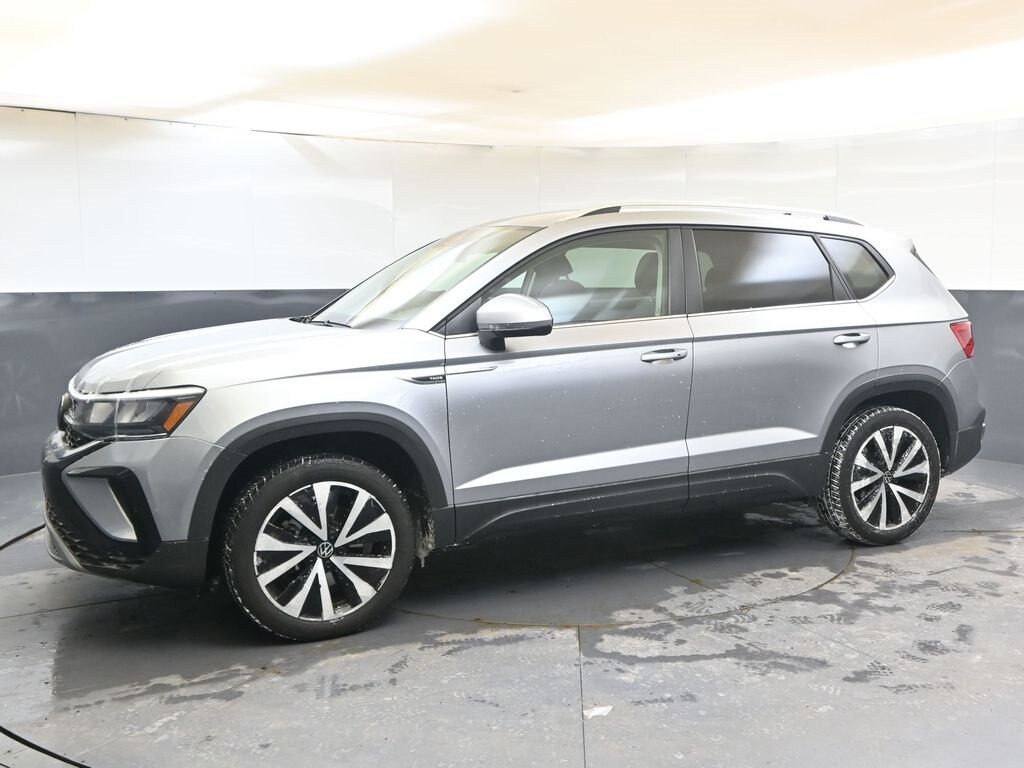 Used 2024 Volkswagen Taos 1.5T SE SUV
