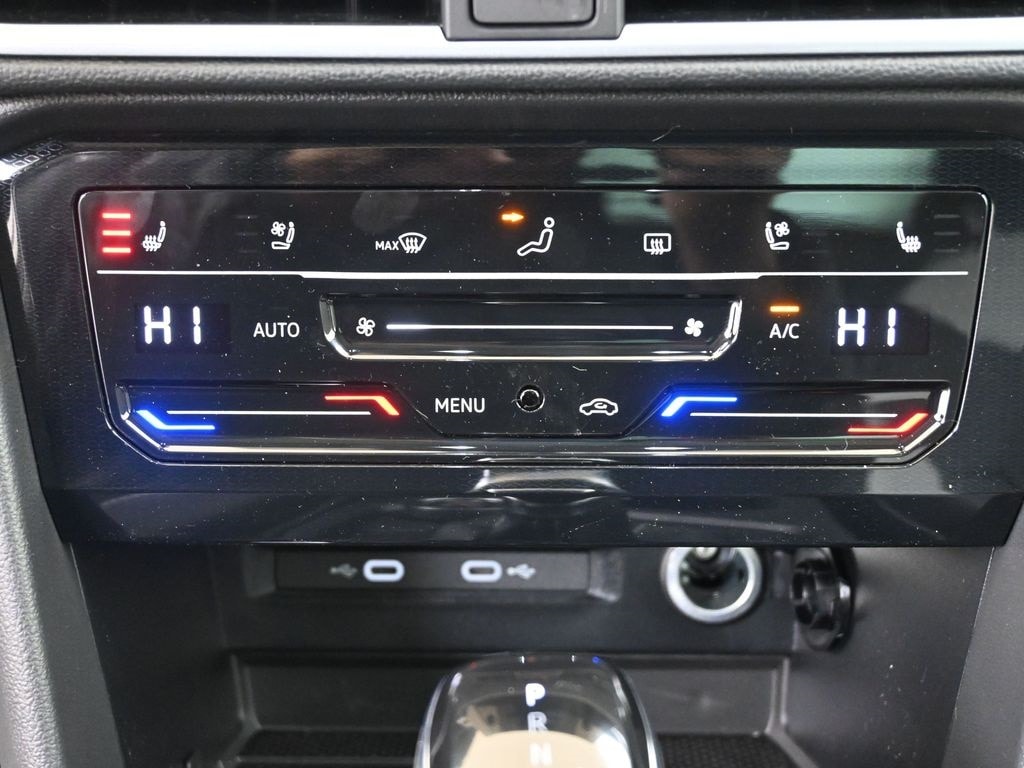 2026 Volkswagen Taos SEL - Photo 32