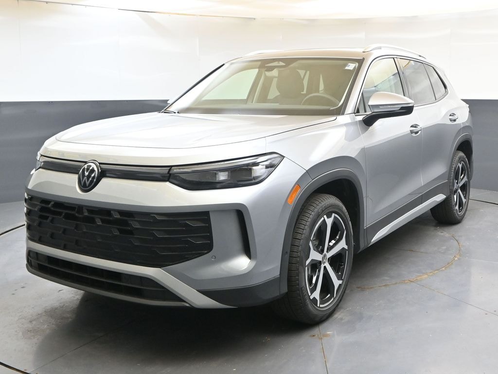 New 2026 Volkswagen Tiguan 2.0T SE SUV