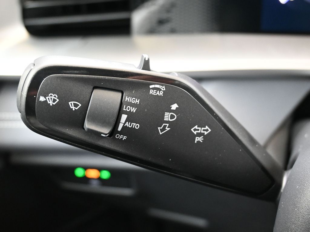 2026 Volkswagen Tiguan SE - Photo 29