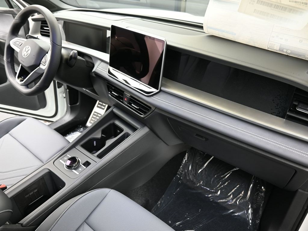 2026 Volkswagen Tiguan SE R-LINE BLACK - Photo 13