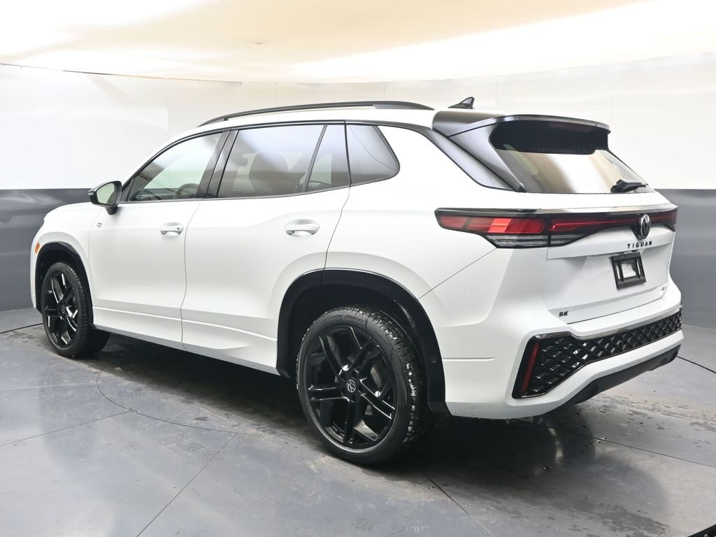 New 2026 Volkswagen Tiguan 2.0T SE R-Line Black SUV