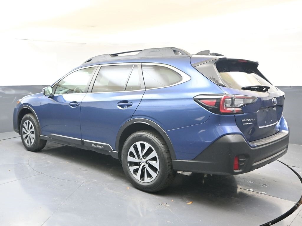 Used 2021 Subaru Outback Premium SUV