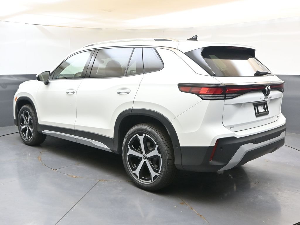 New 2026 Volkswagen Tiguan 2.0T SE SUV