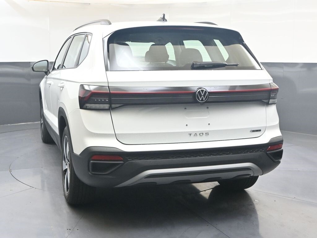 2025 Volkswagen Taos S photo 3
