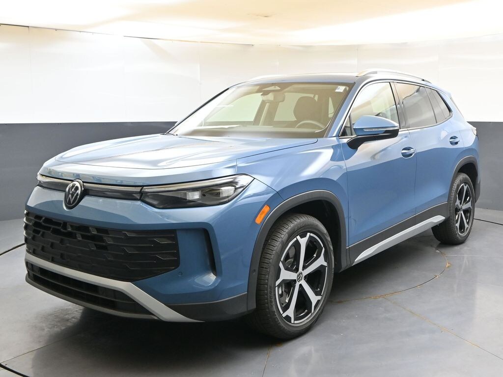 New 2026 Volkswagen Tiguan 2.0T SE SUV