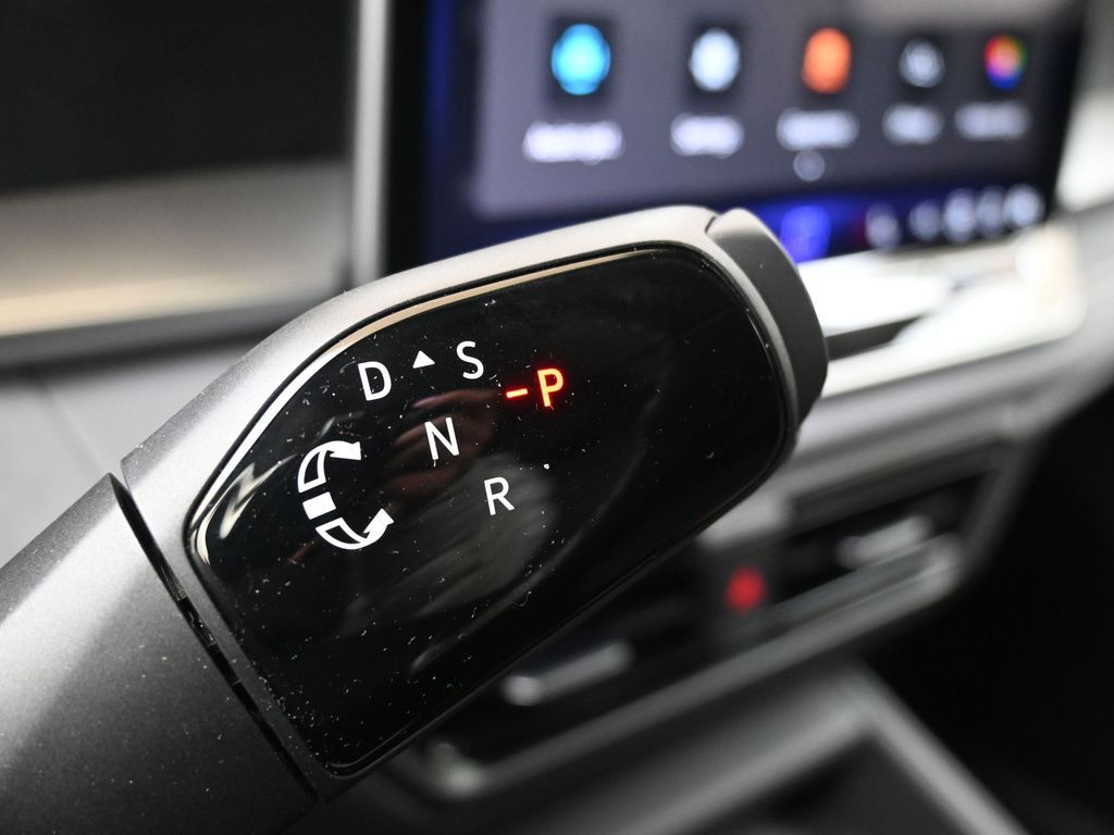 2026 Volkswagen Tiguan SE - Photo 30