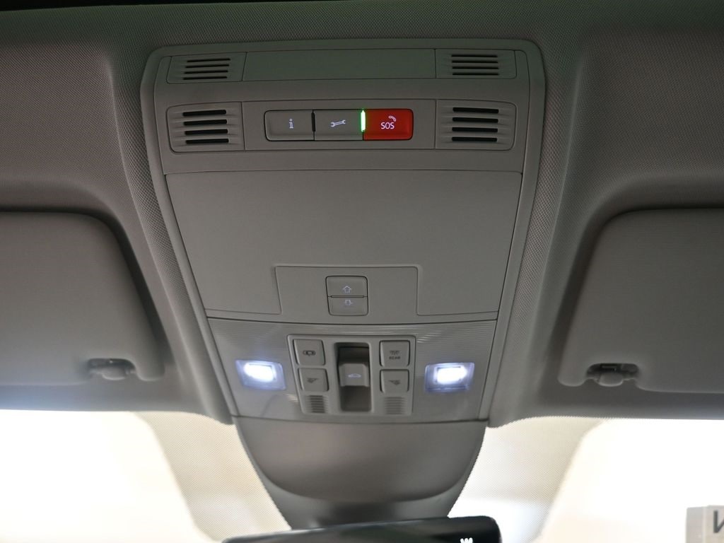 2026 Volkswagen Taos SEL - Photo 33