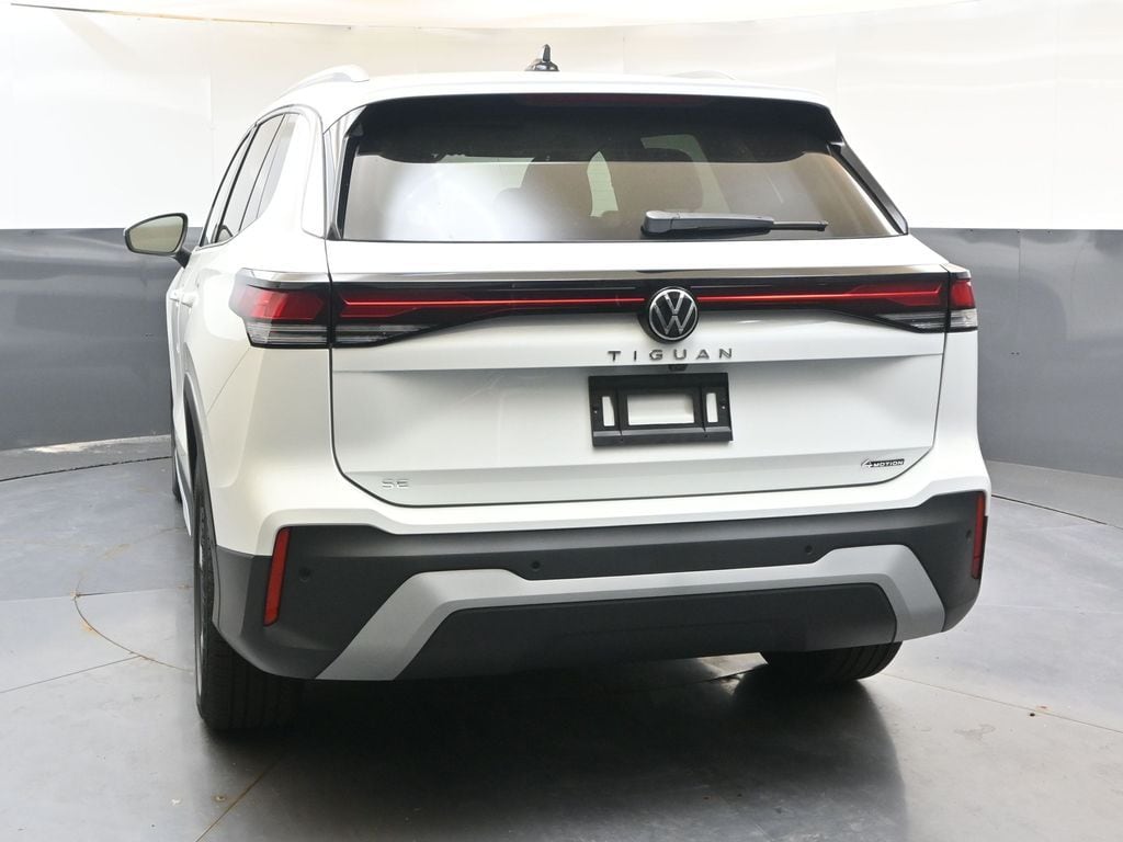 New 2026 Volkswagen Tiguan 2.0T SE SUV