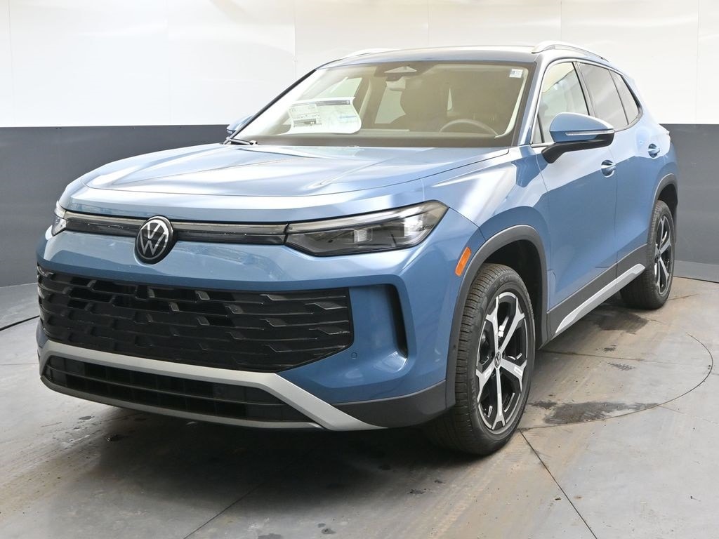 2026 Volkswagen Tiguan SE's photo