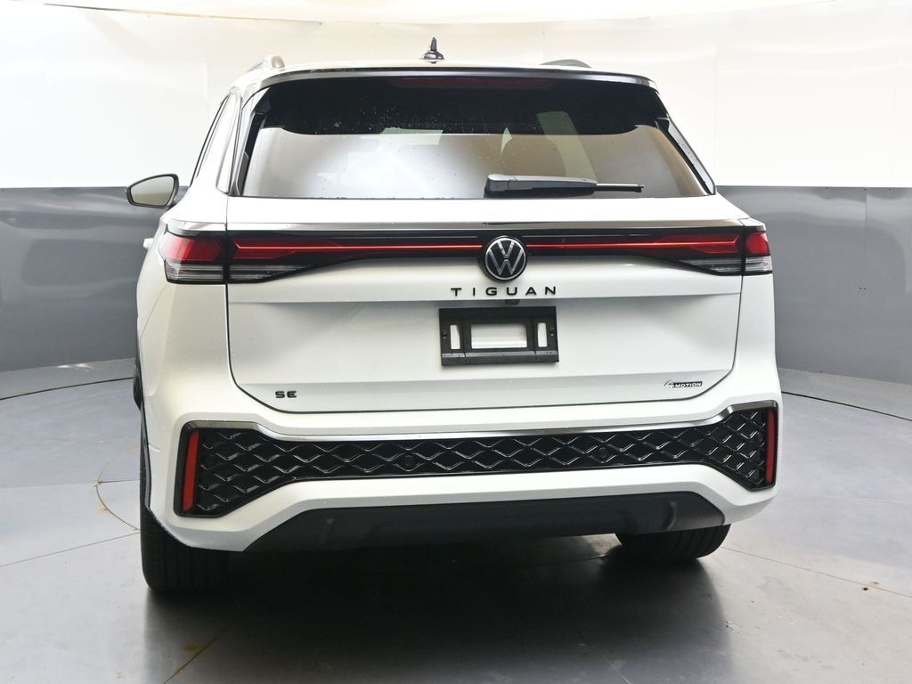 New 2026 Volkswagen Tiguan 2.0T SE R-Line Black SUV