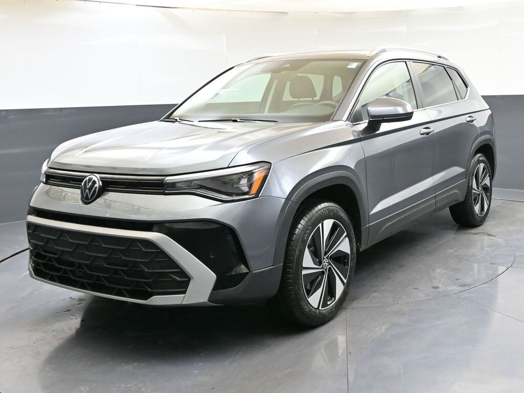 Used 2025 Volkswagen Taos 1.5T SE SUV