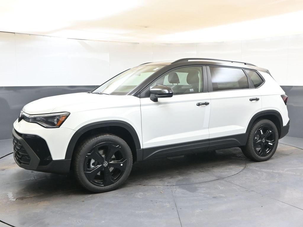 New 2026 Volkswagen Taos 1.5T SE Black SUV