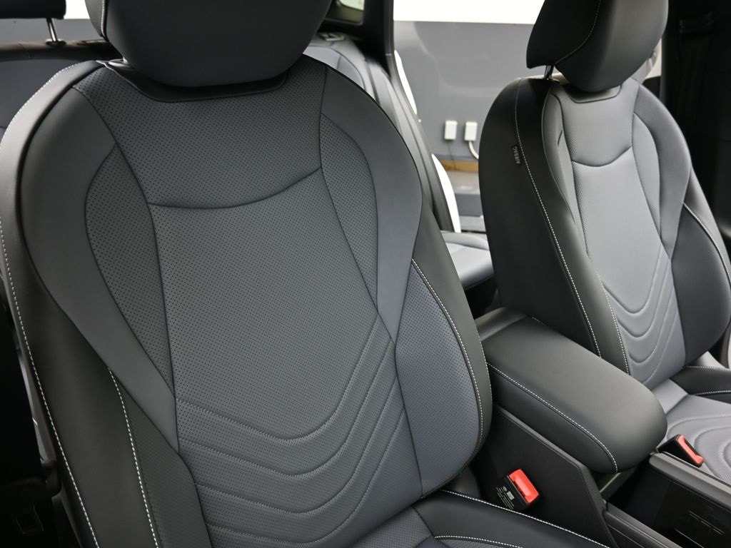 2026 Volkswagen Tiguan SE R-LINE BLACK - Photo 14