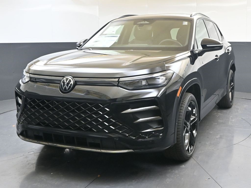 New 2026 Volkswagen Tiguan 2.0T SE R-Line Black SUV