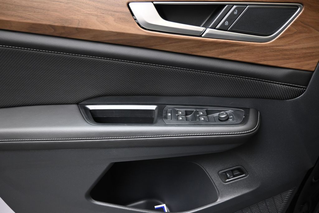 2026 Volkswagen Atlas SE w/Tech - Photo 22