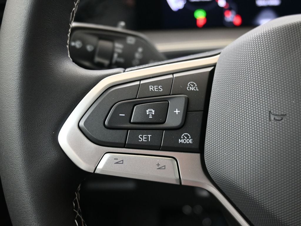 2026 Volkswagen Tiguan SE - Photo 26