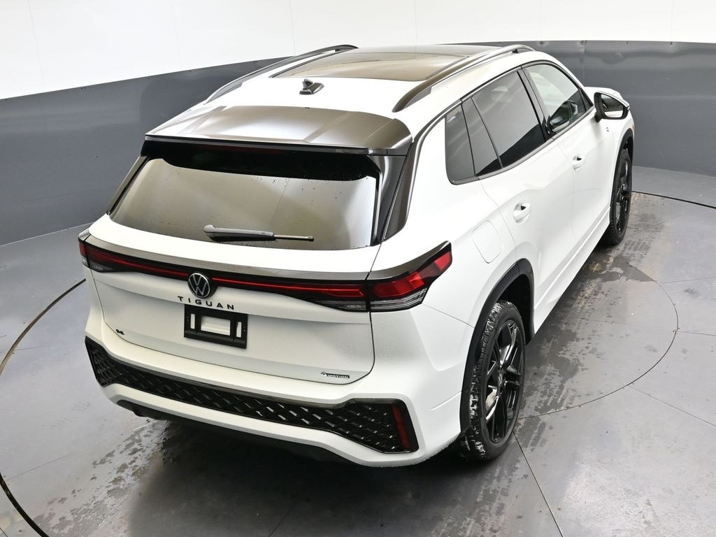 2026 Volkswagen Tiguan SE R-LINE BLACK - Photo 40