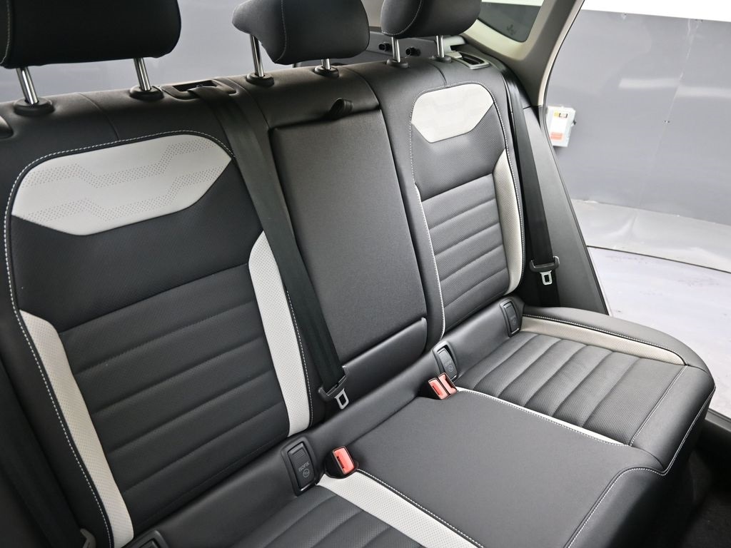 2026 Volkswagen Taos SEL - Photo 16