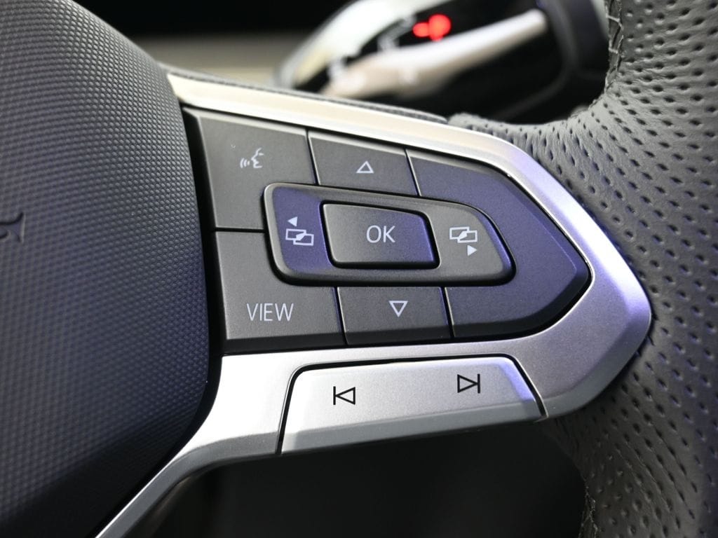 2026 Volkswagen Tiguan SE R-LINE BLACK - Photo 25