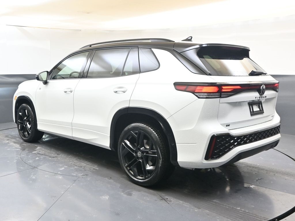 New 2026 Volkswagen Tiguan 2.0T SE R-Line Black SUV