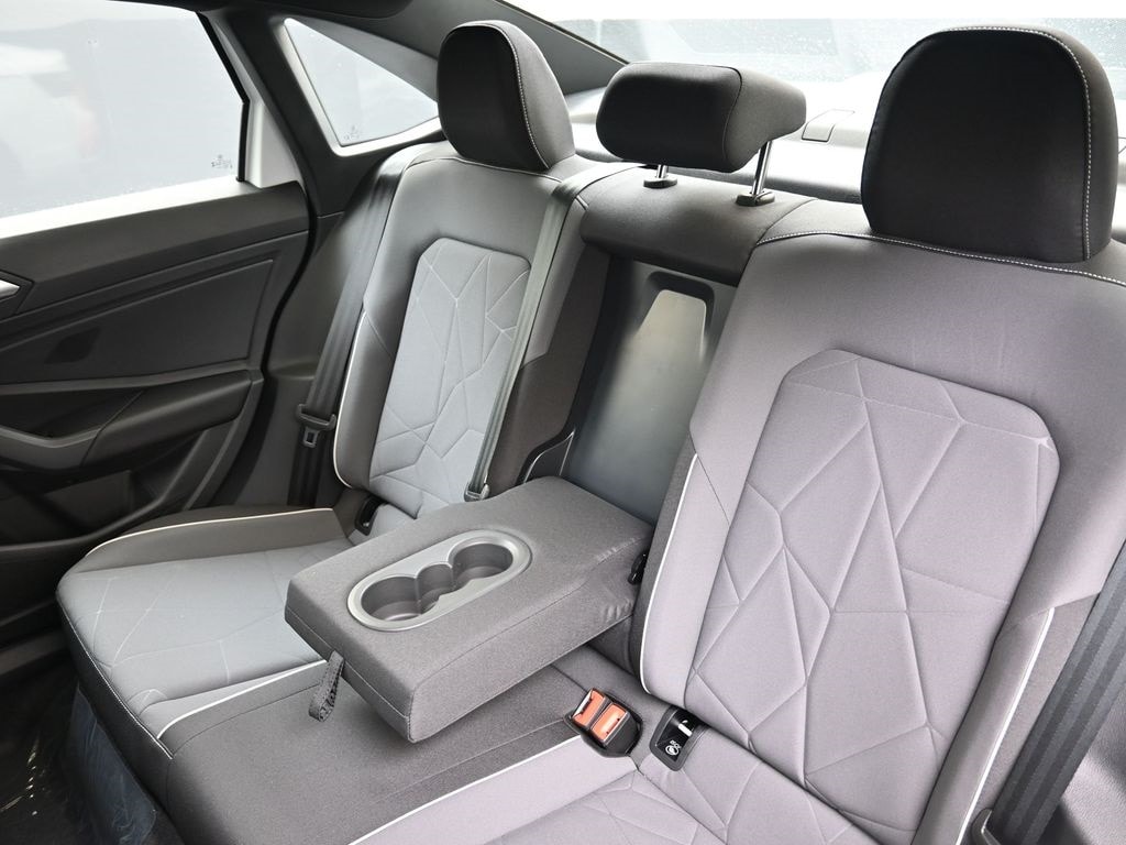 2026 Volkswagen Jetta Sport - Photo 20