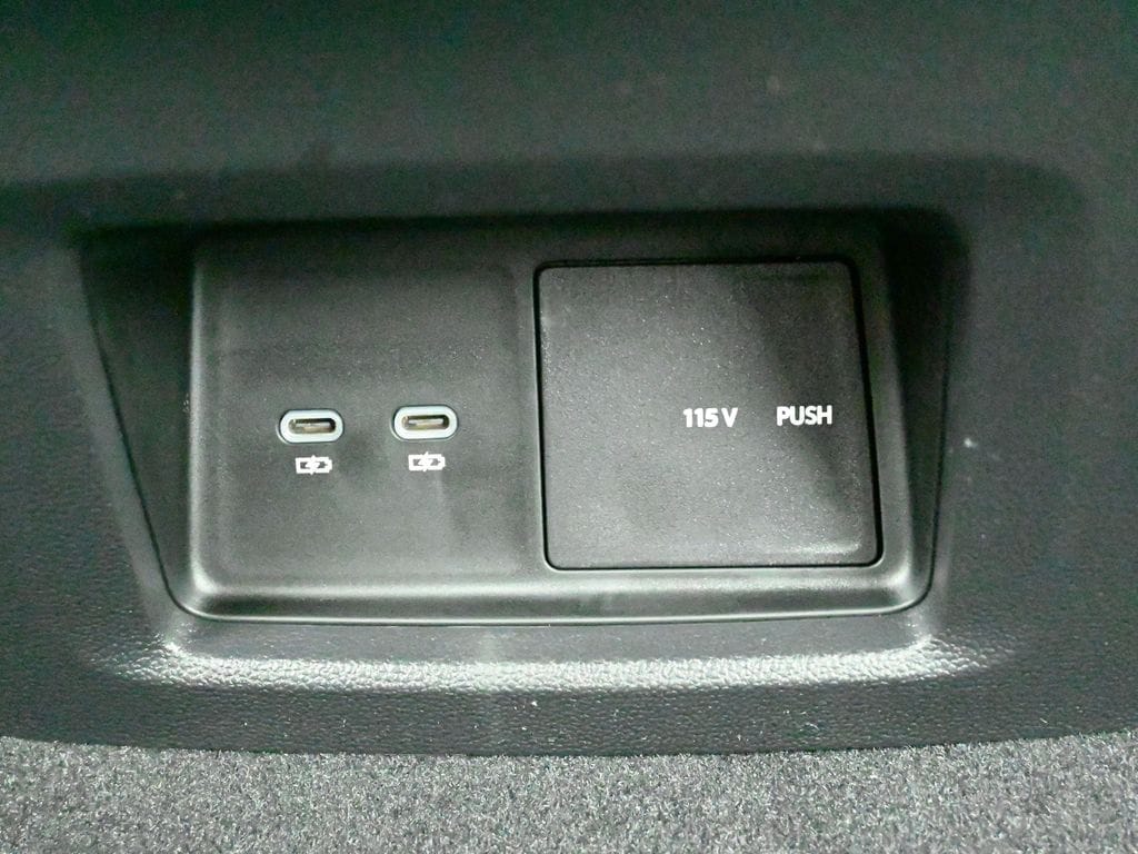 2026 Volkswagen Atlas SE w/Tech - Photo 23