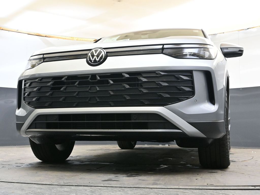 2026 Volkswagen Tiguan SE - Photo 38