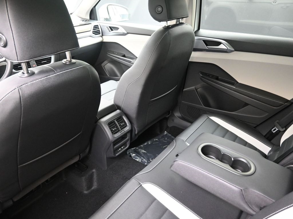2026 Volkswagen Taos SEL - Photo 18