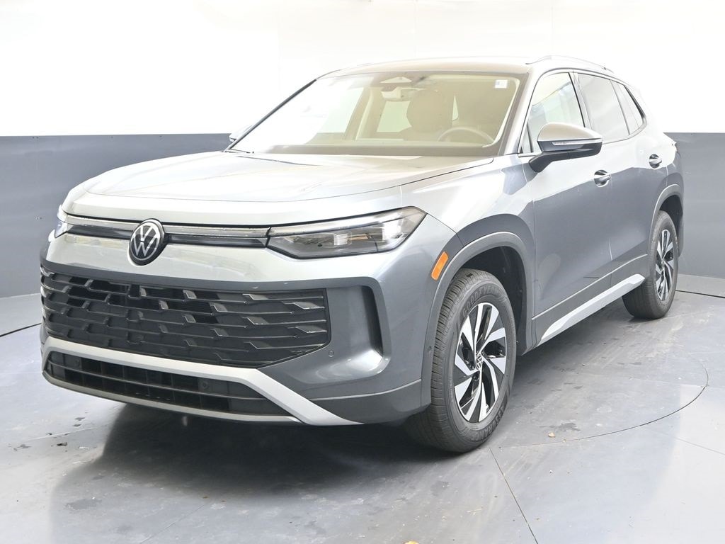 2026 Volkswagen Tiguan S's photo