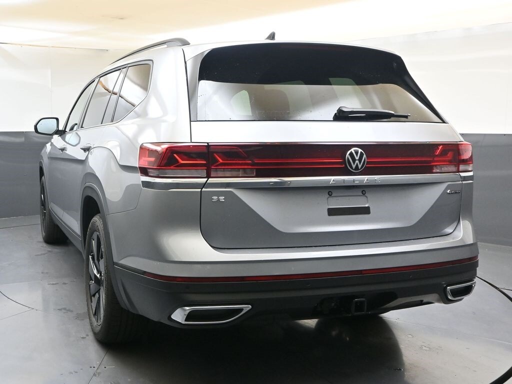 2026 Volkswagen Atlas SE Technology photo 3