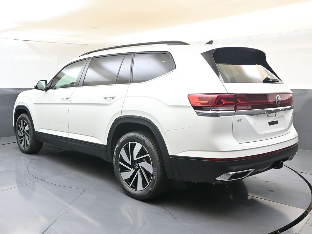 2026 Volkswagen Atlas SE Technology photo 2